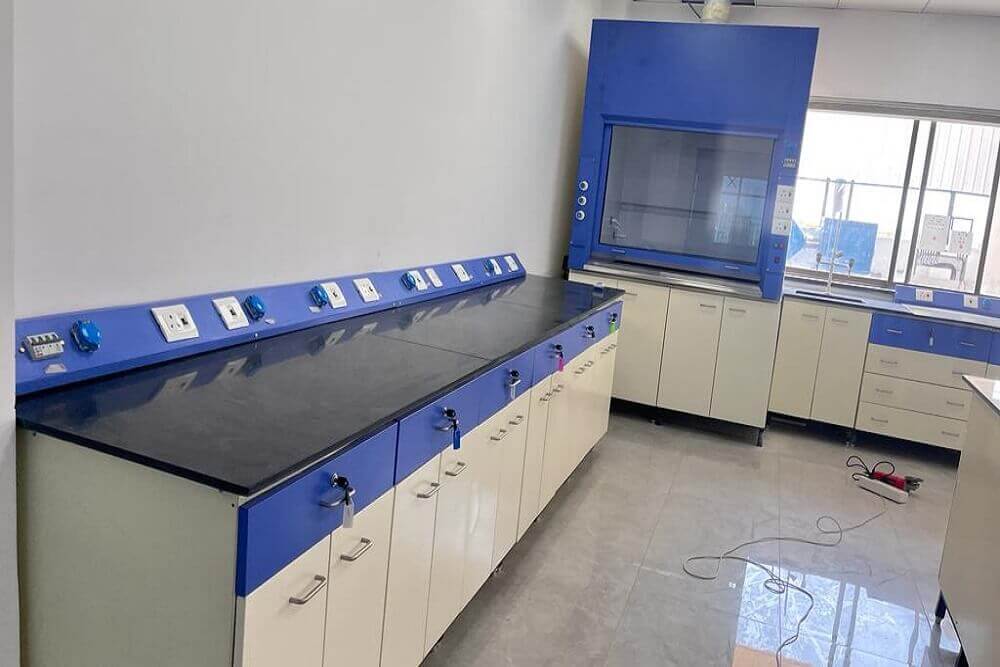 Laboratory Fume Hood 